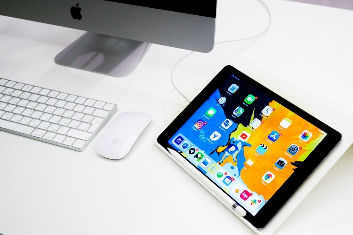 Mac iPhone And iPad