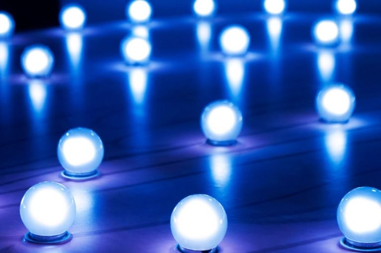 What Is LED Technology In Lighting, How Does It Work And What Advantages